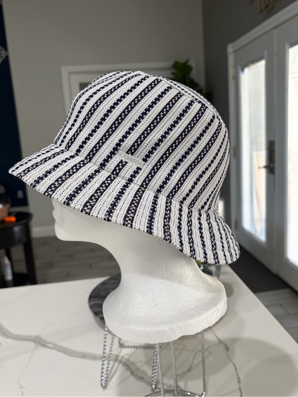 Kangol vintage Striped Bucket Hat - White & Black L